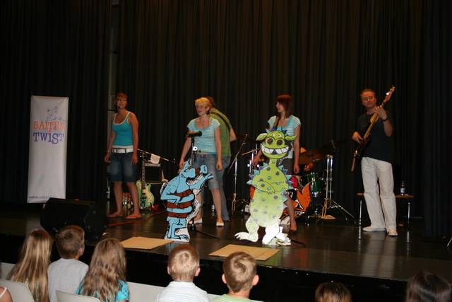 gal/2009/2009 Saitentwist Bildungszen Gelsenk aktiver Ferienstart 02.07/2009 Saitentwist Bildungszen Gelsenk aktiver Ferienstart 02.07. 028.jpg